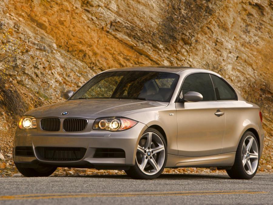  BMW 135i Coupe 2008 года  (US) (фото 11 из 22)